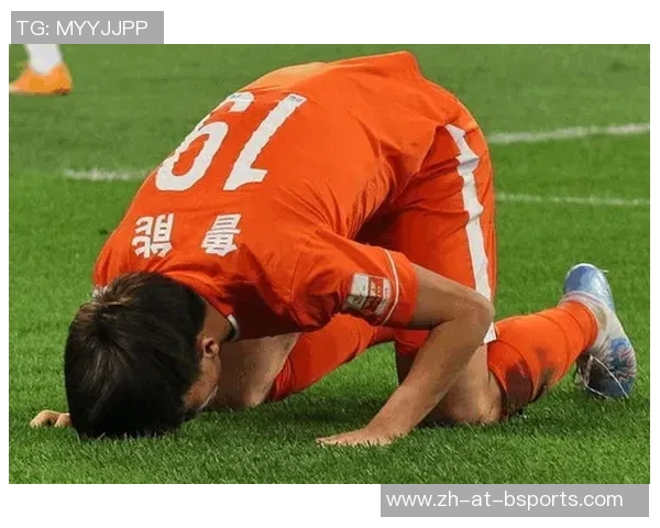 男生足球球星睡衣款式推荐 打造舒适与时尚兼具的居家风格 男生足球球星睡衣款式推荐 打造舒适与时尚兼具的居家风格